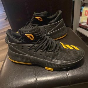 Like new size 12 1/2 mens